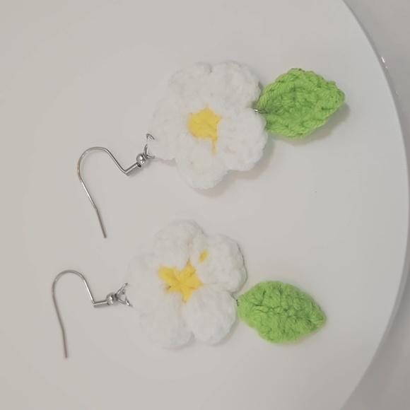 Hand Crafted Hand Knit Chrochet Dainty Daisy Dangling Earrings with fish hooks - Picture 5 of 17